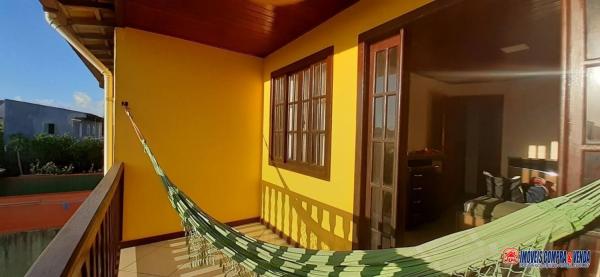 Duplex Unamar Pé na Areia 