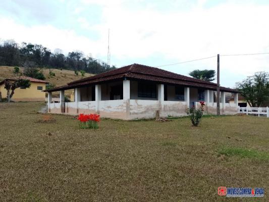 Fazenda à venda